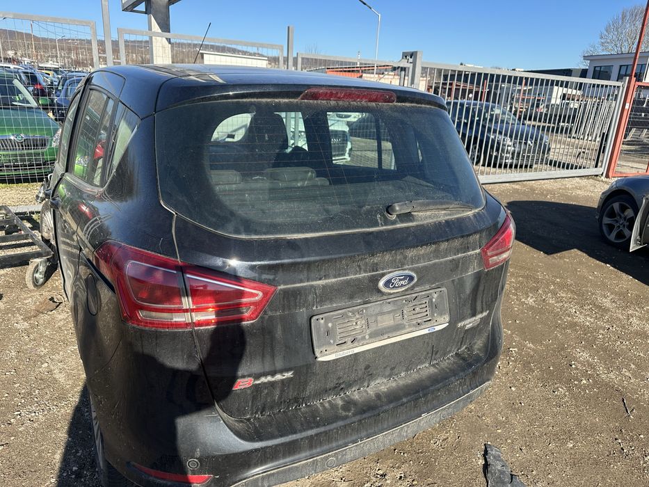 Задна броня комплект за Форд B max!!!