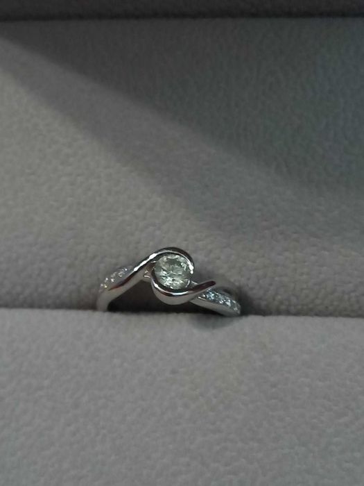 Пръстен 0.65 кaрата, с бяло злато, 14К