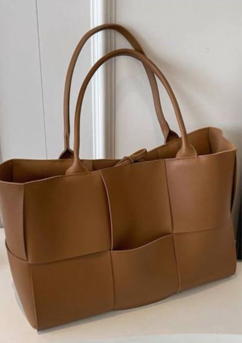 Женская стильная сумка на все времена