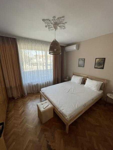 Дава се под наем Двустаен апартамент в Бургас, Лазур - 60 кв.м за 510 € - Снимка #4