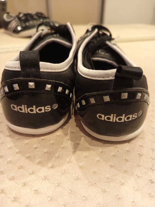 Дамски кецове балеринки Adidas