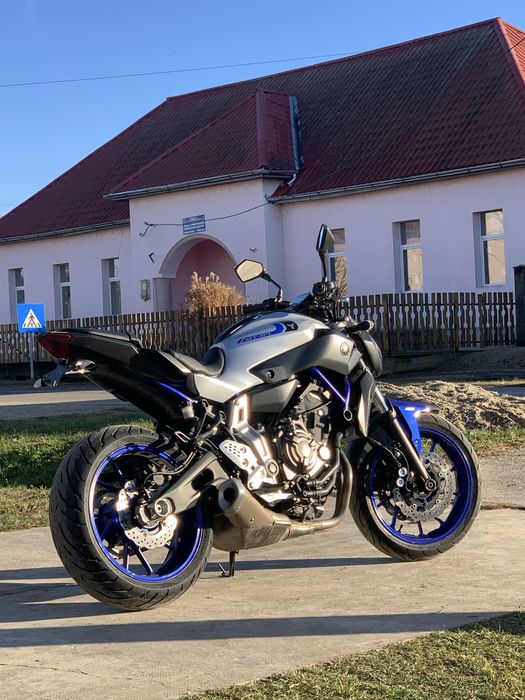 Yamaha MT 07 A2 top