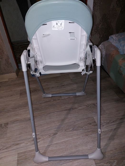 Детский стульчик для кормления