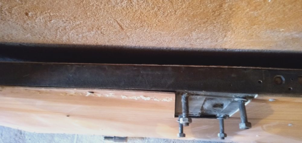 Продам железную дверь