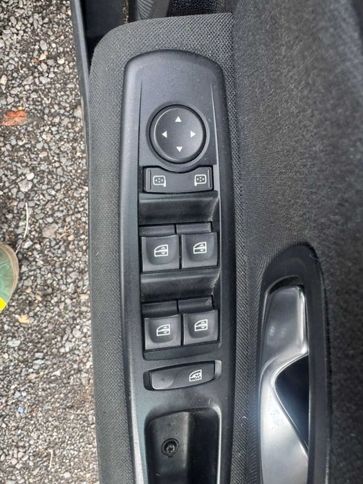 Dezmembrari Megane 3 1.6 benzină cod K4M848