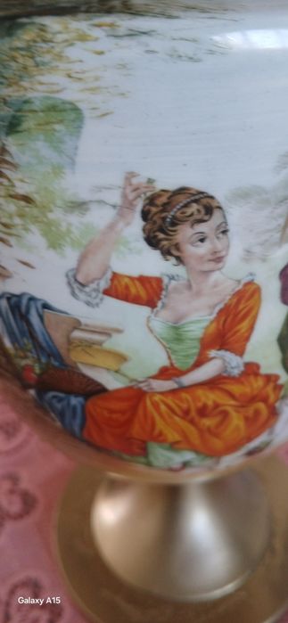 Ръчно рисувана настолна лампа