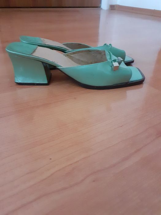 Papuci eleganți-Louis Vuitton (Paris)