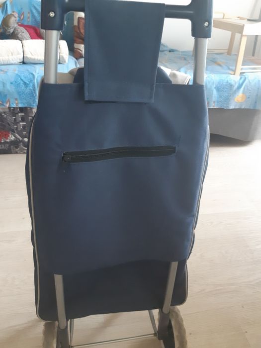 Сумка на колёсиках