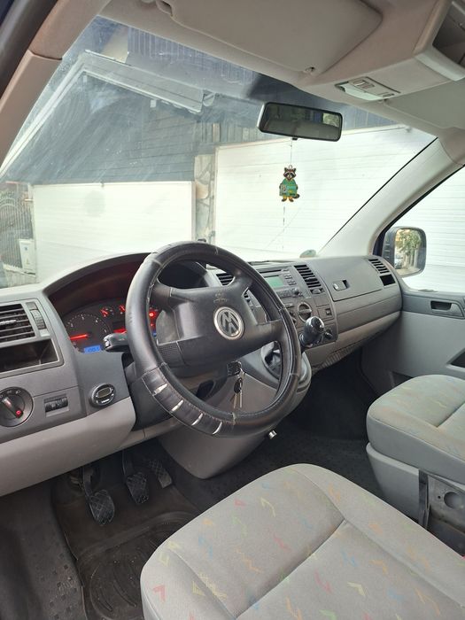 Volkswagen T5 cu locuri, model Xl supraînaltat si cel mai lung