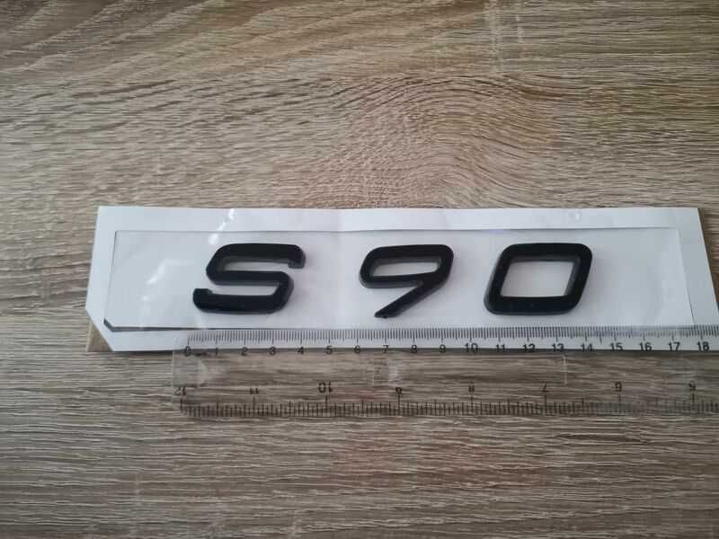 Volvo S90 черна емблема