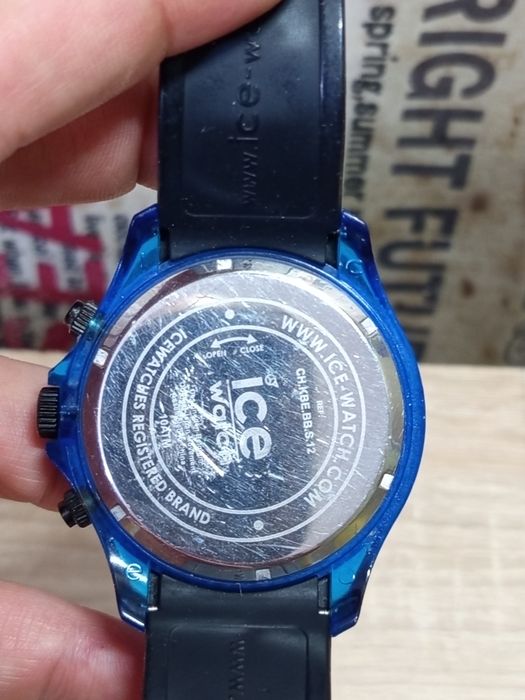 Часовник"ICE Watch"хронограф