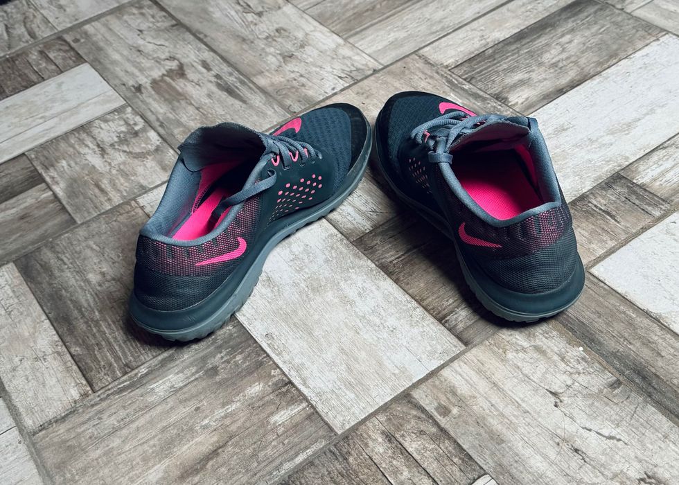 Дамски маратонки Nike