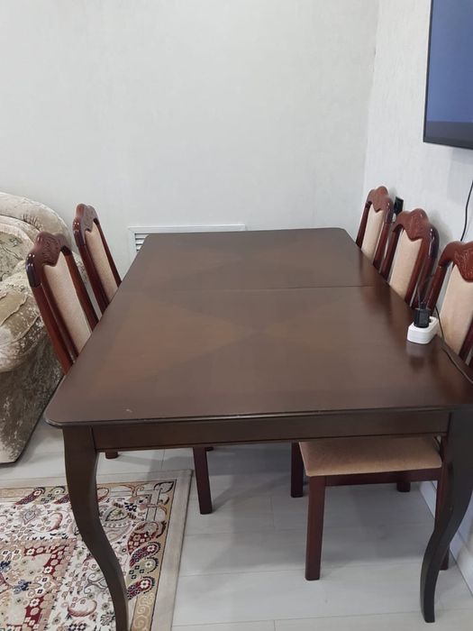 Продам стол и стулья