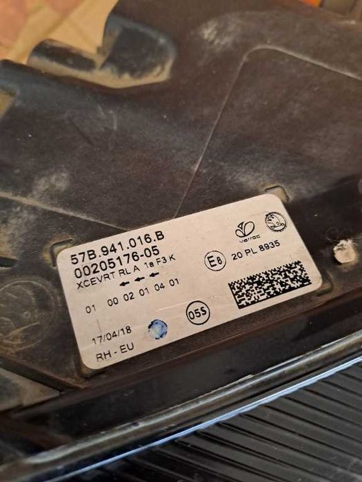 Far dreapta Skoda Karoq full led original Europa cod 57B941016B