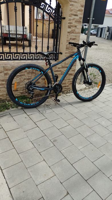 Vând bicicleta Devron