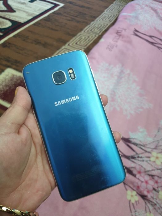 Продам телефон самсунг  с7