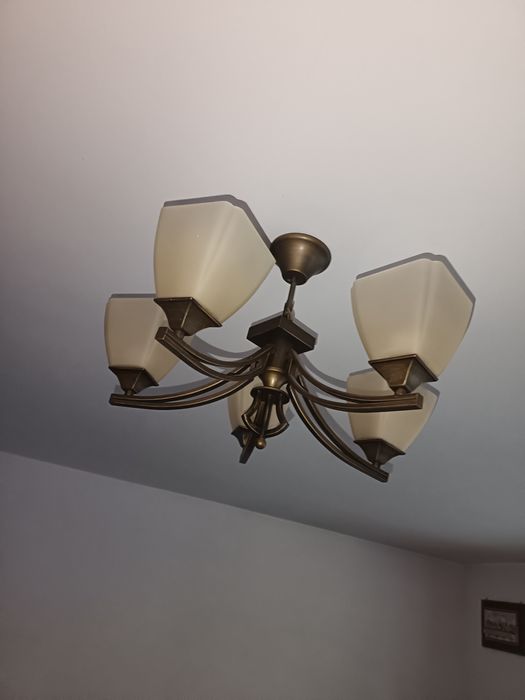 Vand doua lustre