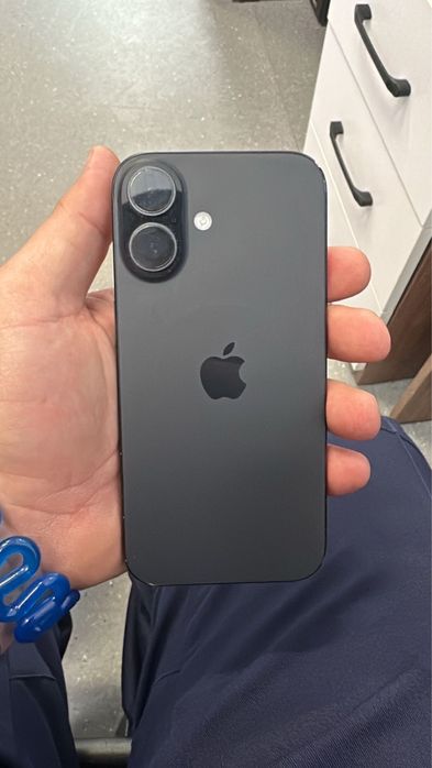 Iphone 16.  256 гб.   Акб 94
