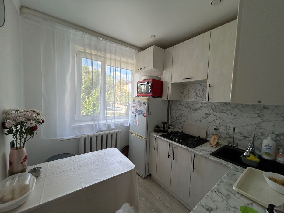 Город Житикара. Продается 3 кв. на 2 эт. 6мкрн 16д.