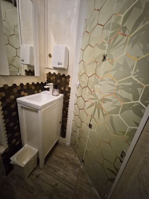 De vânzare apartament (spațiu comercial)