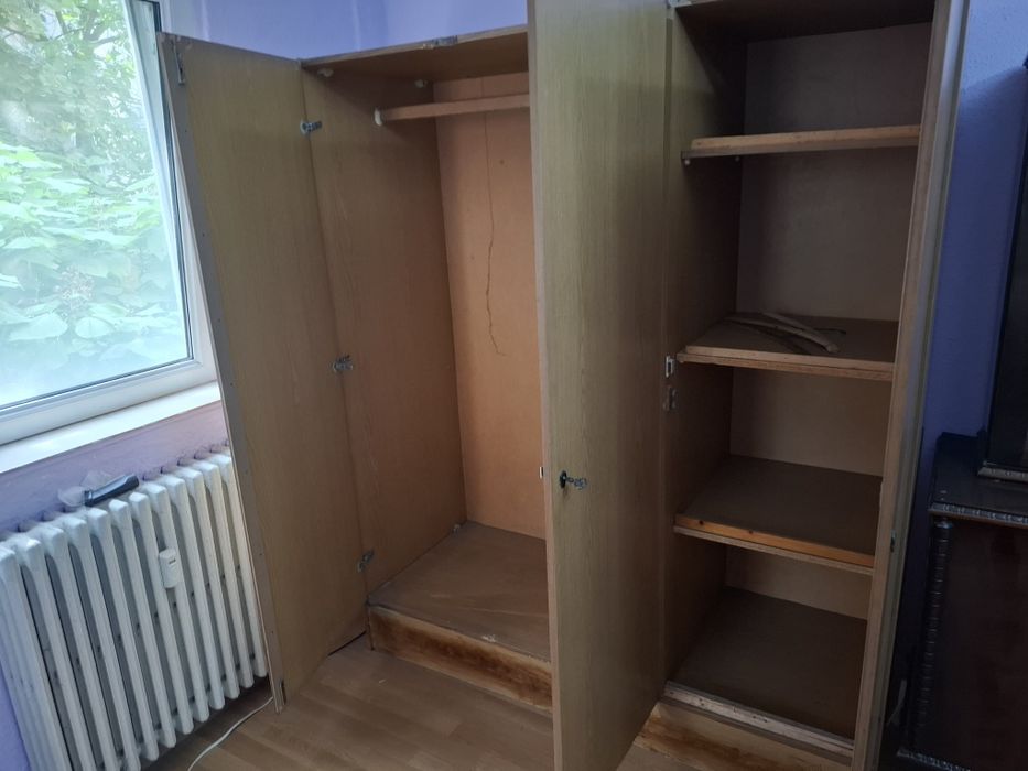 DONEZ URGENT!!!Set complet mobilă casă/chirie (Canapea extensibilă, Vitrină, Dulap) - Iași,  Galata 1. !!!