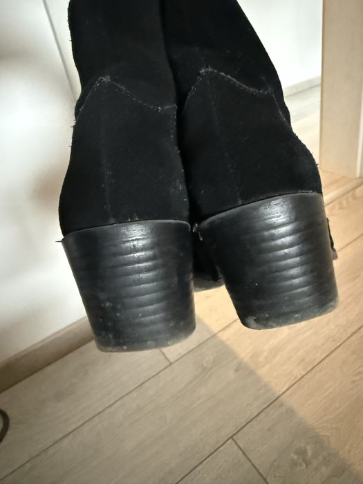 Ghete din piele intoarsa (masura 38)