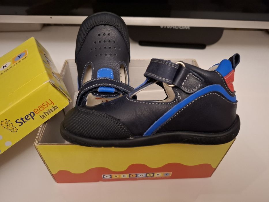 Нови бебешки обувки, естествена кожа, 22 номер