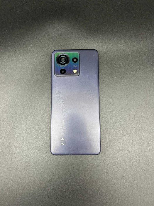 ZTE Blade V50 VITA (8550)