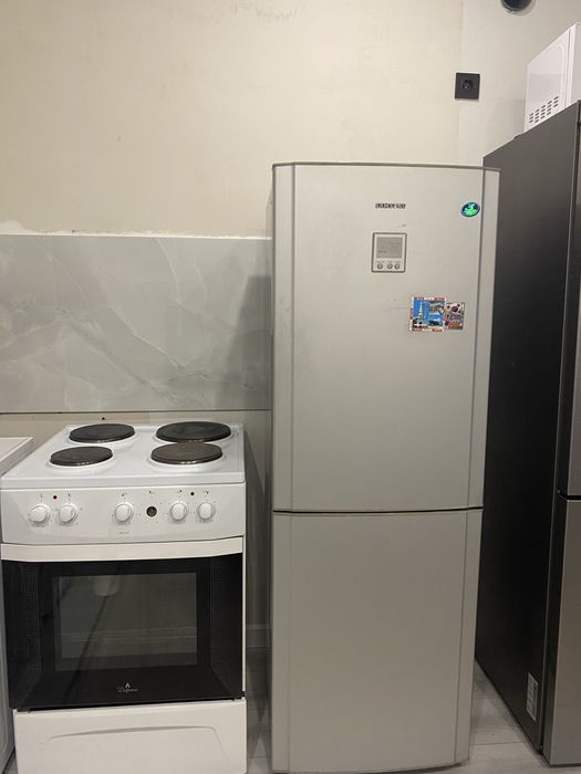 Холодильник, электроплита