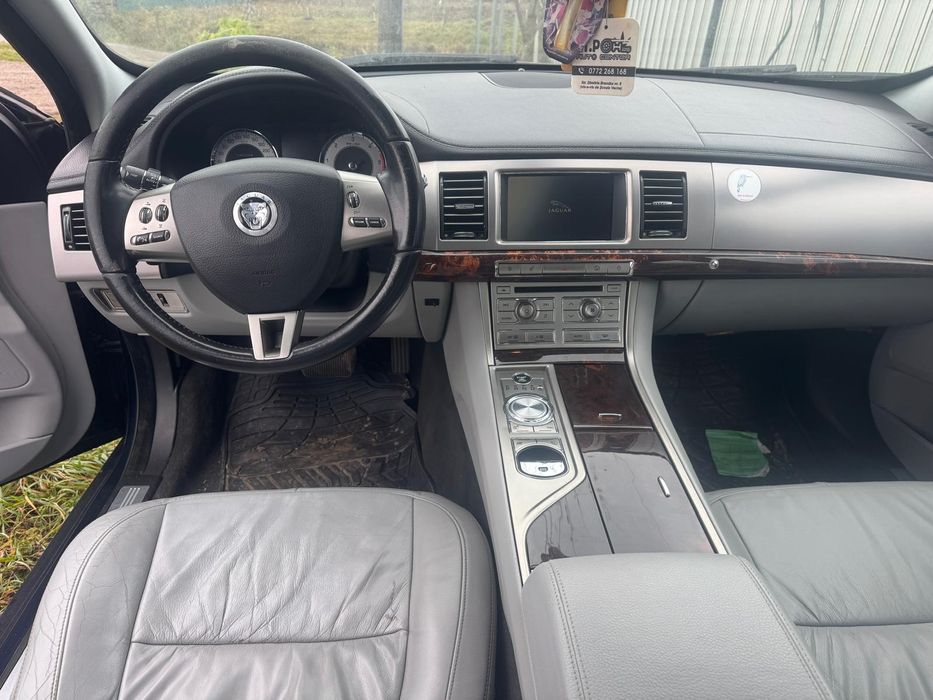 Dezmembrez jaguar 3.0diesel motor 306 dt