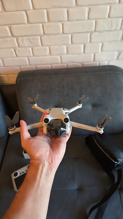 Drona Dji 3 mini proba Fly more ca noua