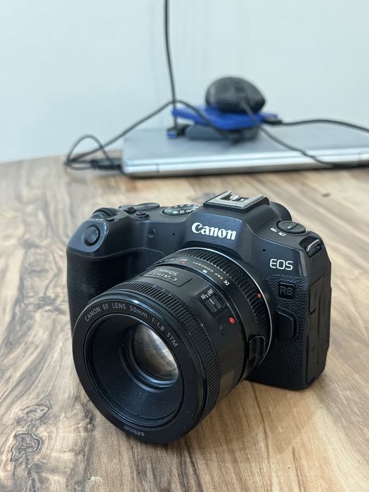 Canon r8 только body