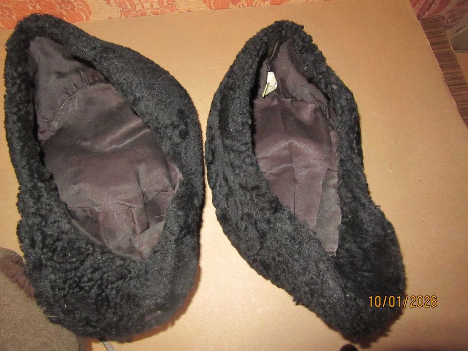 Стар милиционерски шинел , ушанка