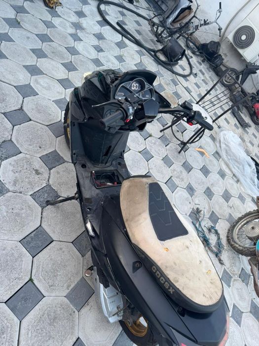 Продам макси скутер 150 куб