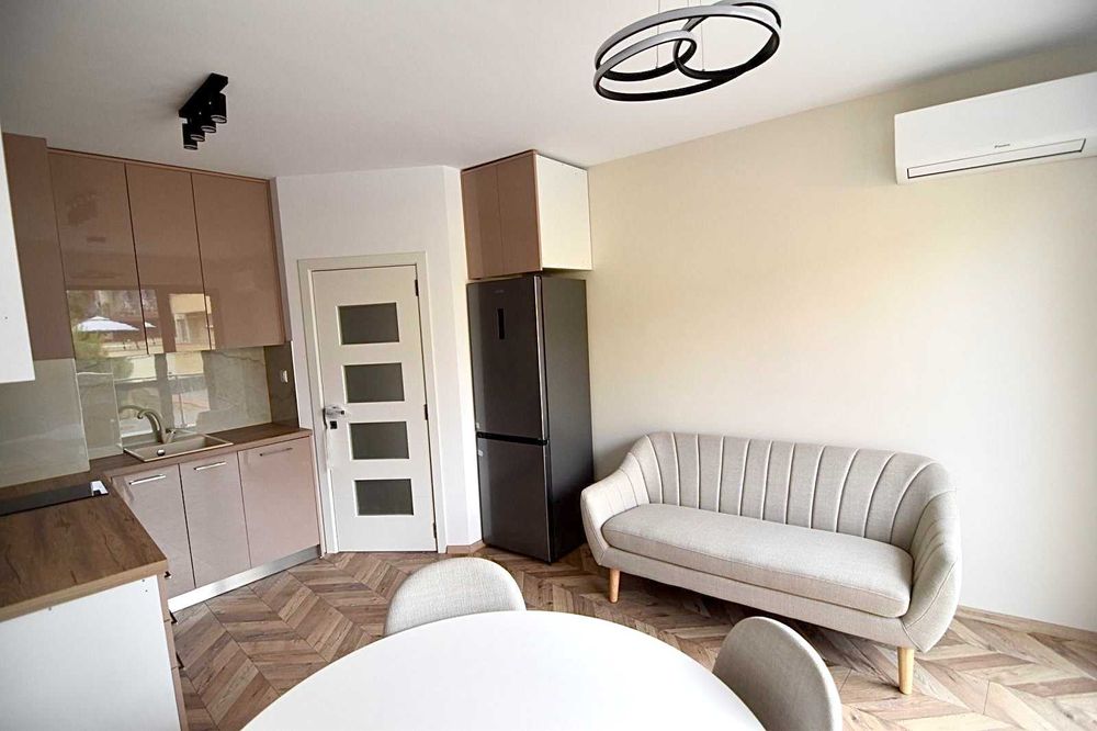 Продава се Тристаен апартамент в Пловдив, Кючук Париж - 74 кв.м за 1919 €/кв.м - Снимка #7