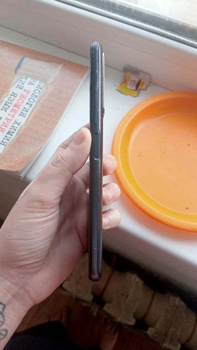 Продам телефон б/у