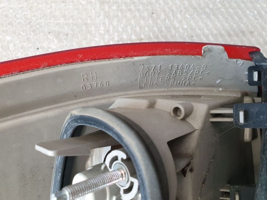 stop tripla dreapta aripa spate ford mondeo 4 7s71-13404-b