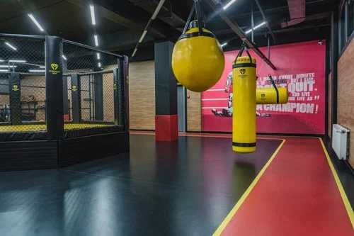 Тренировки по боксу и кикбоксингу. Ориентир Хадра, клуб "Medion Sport"