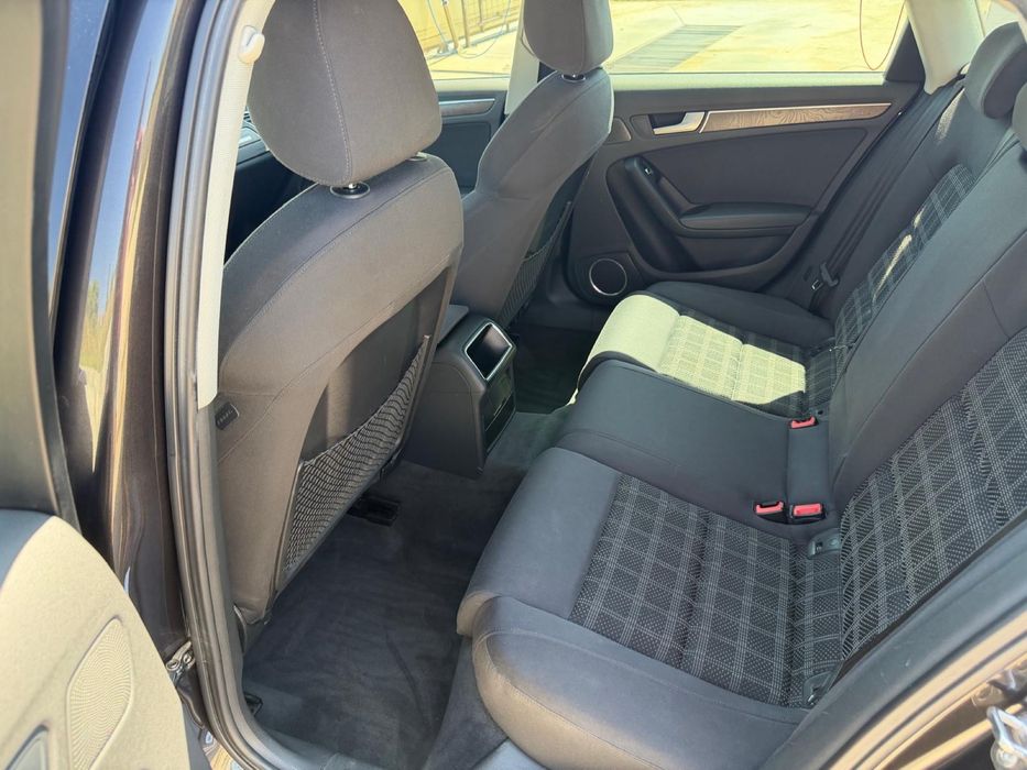 Audi A4 Sedan 2.0 TDI S tronic