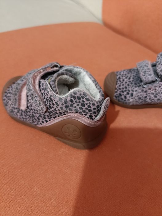 Vand papuci biomecanics imblanite