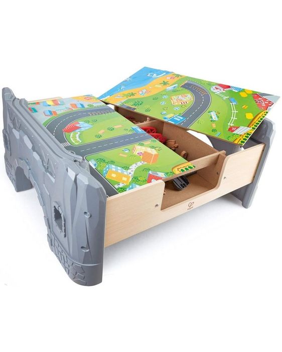 Игрален комплект Hape - Дървена влакова композиция с маса, 70 части