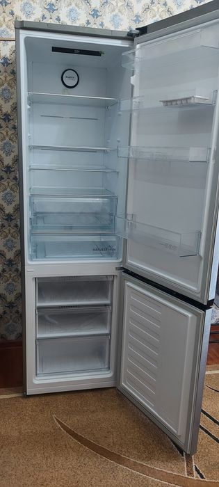 Холодильник  состояние новое