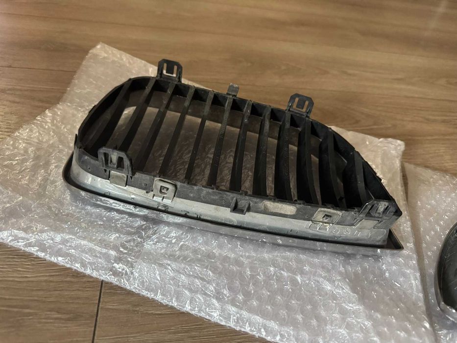 Решетки/бъбреци за BMW e87/e81 (04-07) пре фейс