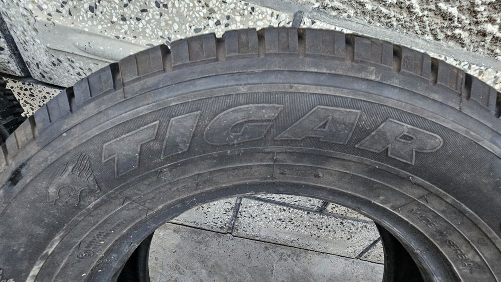 Бусови гуми 215 75 R 16 C  / 4бр.