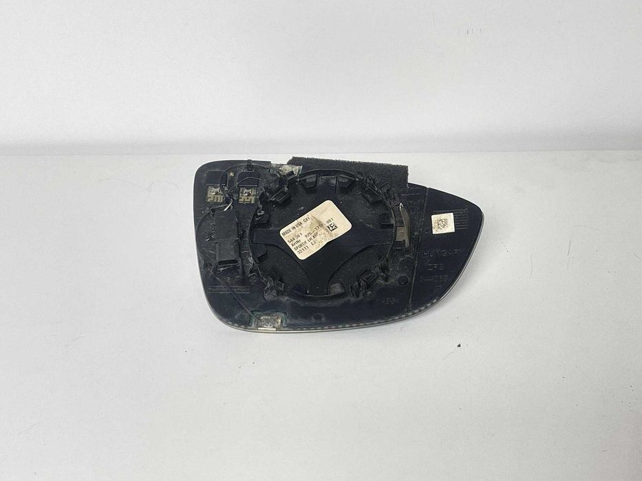 Стъкло за ляво огледало за VW Passat CC