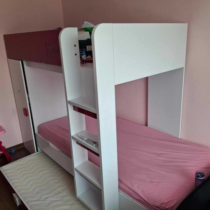 Детско двуетажно легло