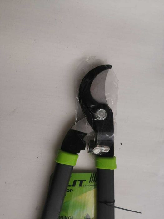 Садовый инструмент