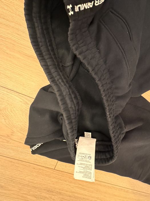 Pantaloni Under Armour L