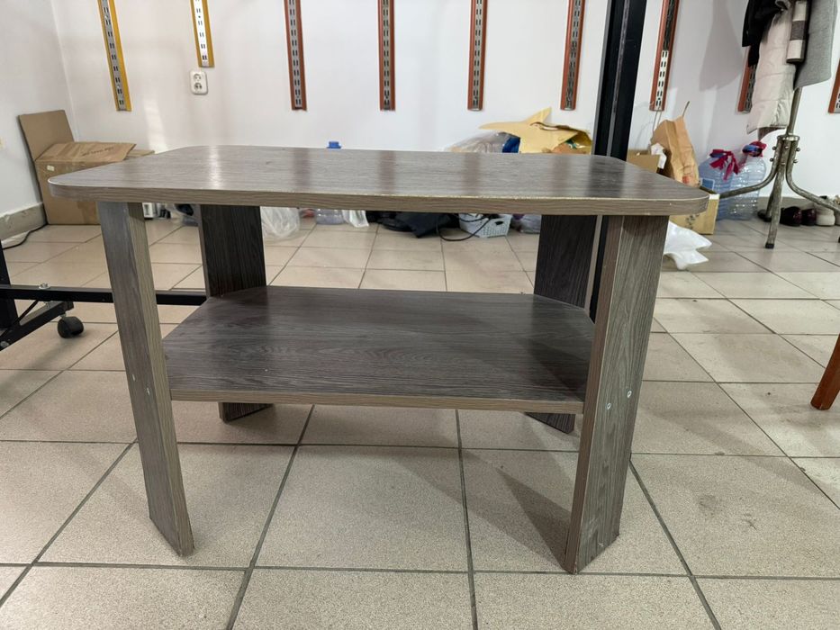 Журнальный столик, прикроватный