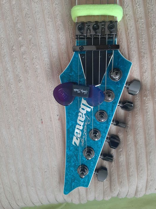 Pick holder, държач за перца за китара, бас и други